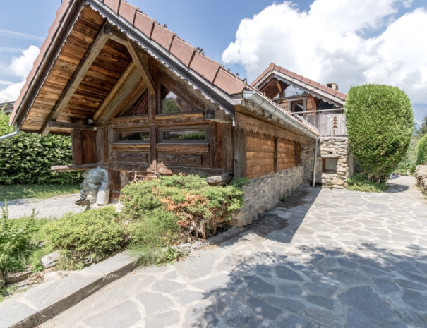 01 L Oratoire Exterieur 605x465 - Chalet L'Oréade