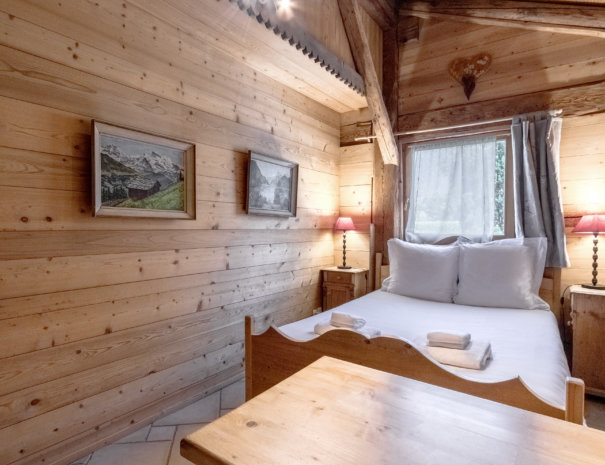 25 Mont.Blanc Chambre3 605x465 - Chalet Mont Blanc