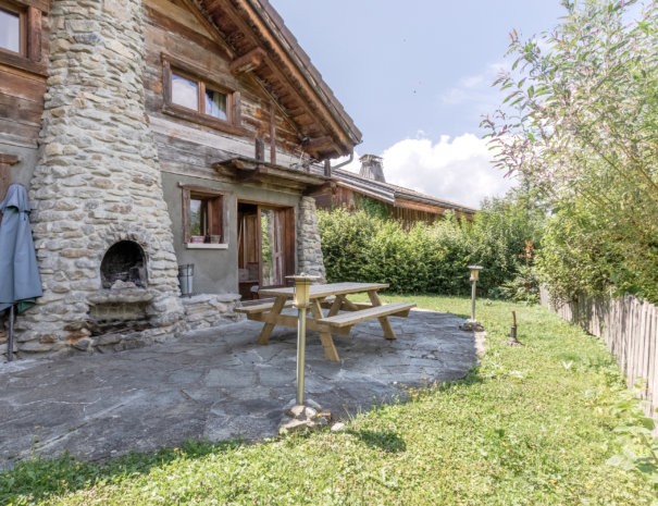 27 L Oratoire Jardin 605x465 - Chalet L'Oréade