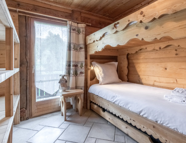 29 Mont.Blanc Chambre4 605x465 - Chalet Mont Blanc